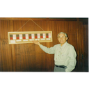 El profesor Martel presentando el minicomputador de Papy